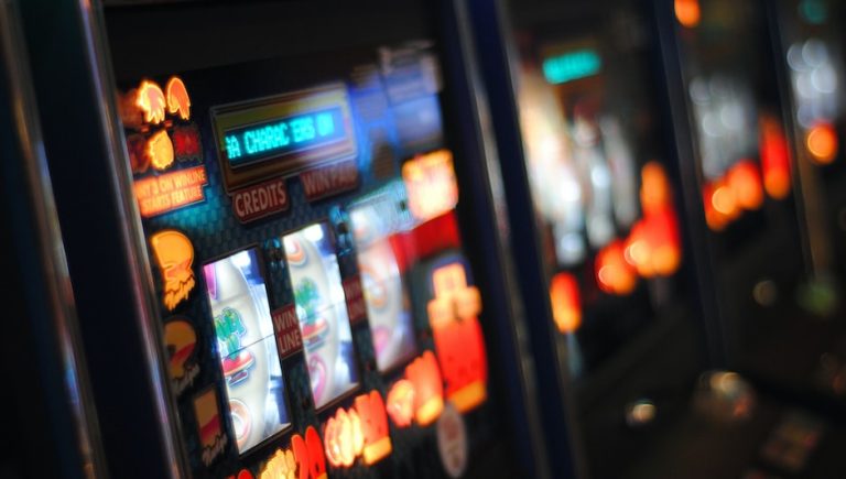 how to help someone with a gambling addiction